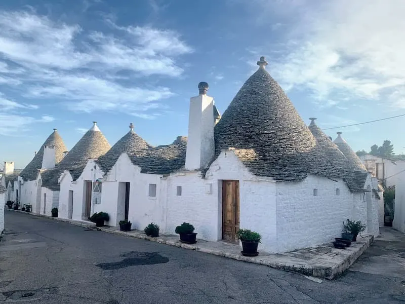 Trulli Italy: Amazing Trulli of Alberobello in Puglia 7 White huts of Alberobello in italy