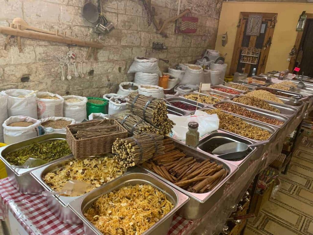 Spices and dried fruits are important foods in Israel 