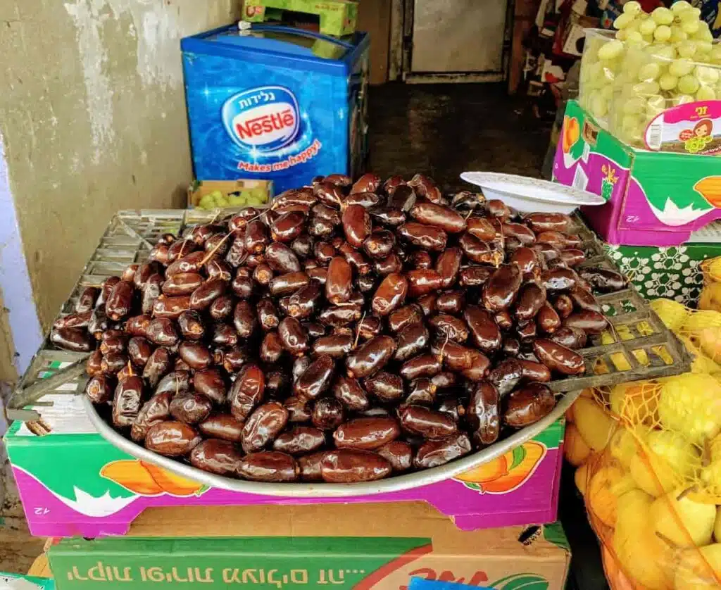 Medjool dates are popular Israeli food 