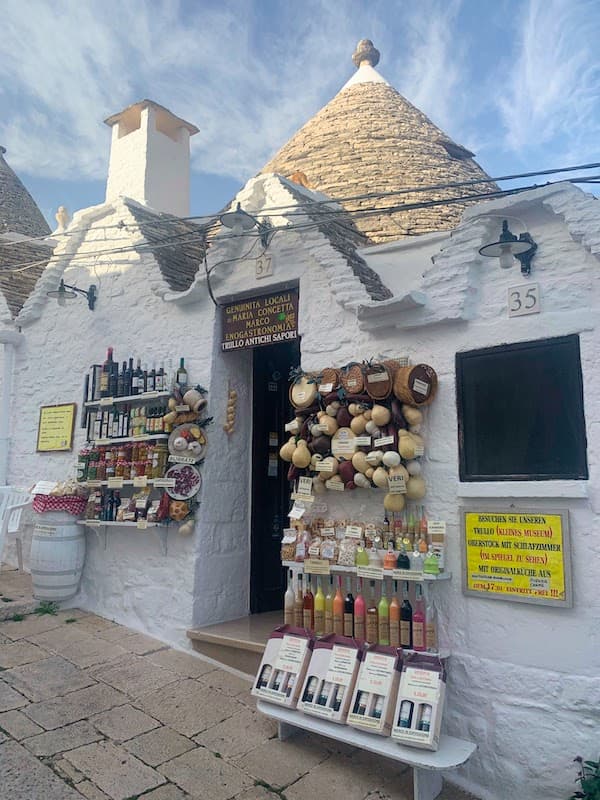 Souvenir shop in Alberobello Italy 