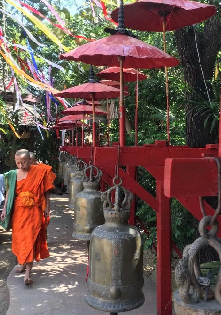 Temple-hopping is among the best thiings to do in Chinag Mai Thailand
