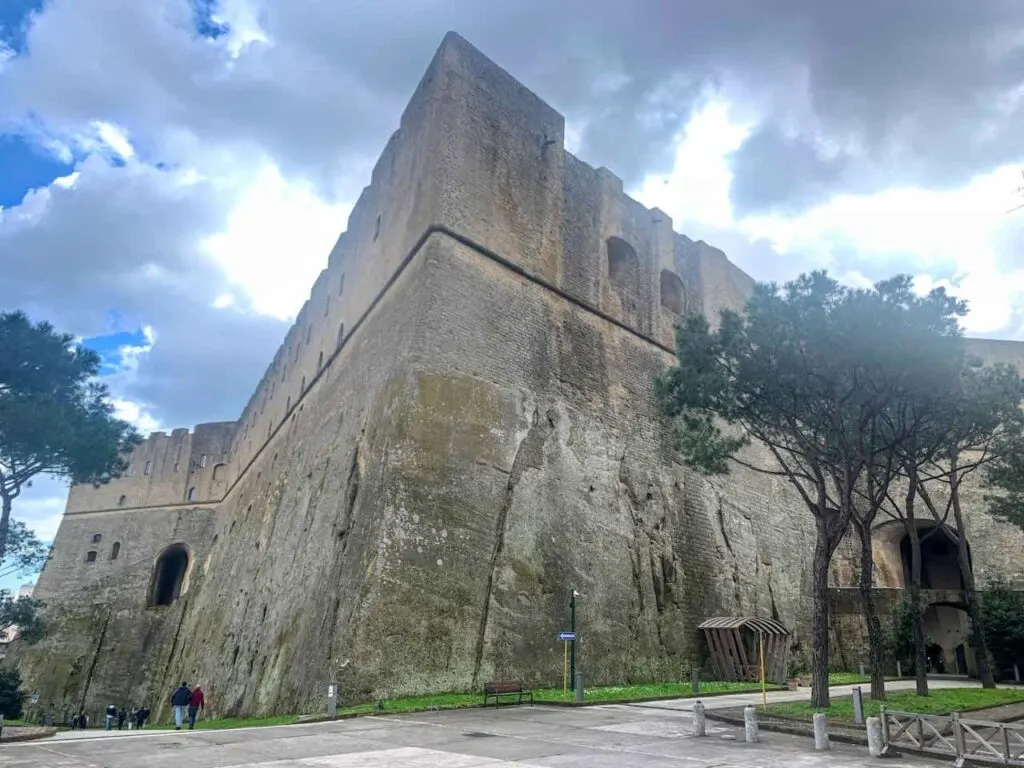 Visiting the Castel Sant'Elmo is maong the best things to do in Naples Italy 