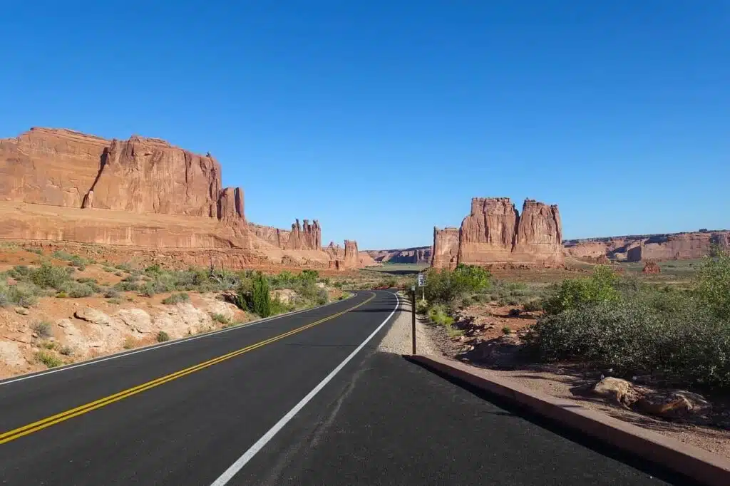 11 Best National Parks Road Trips (Map+Planner) 1 best national parks road trips in the USA