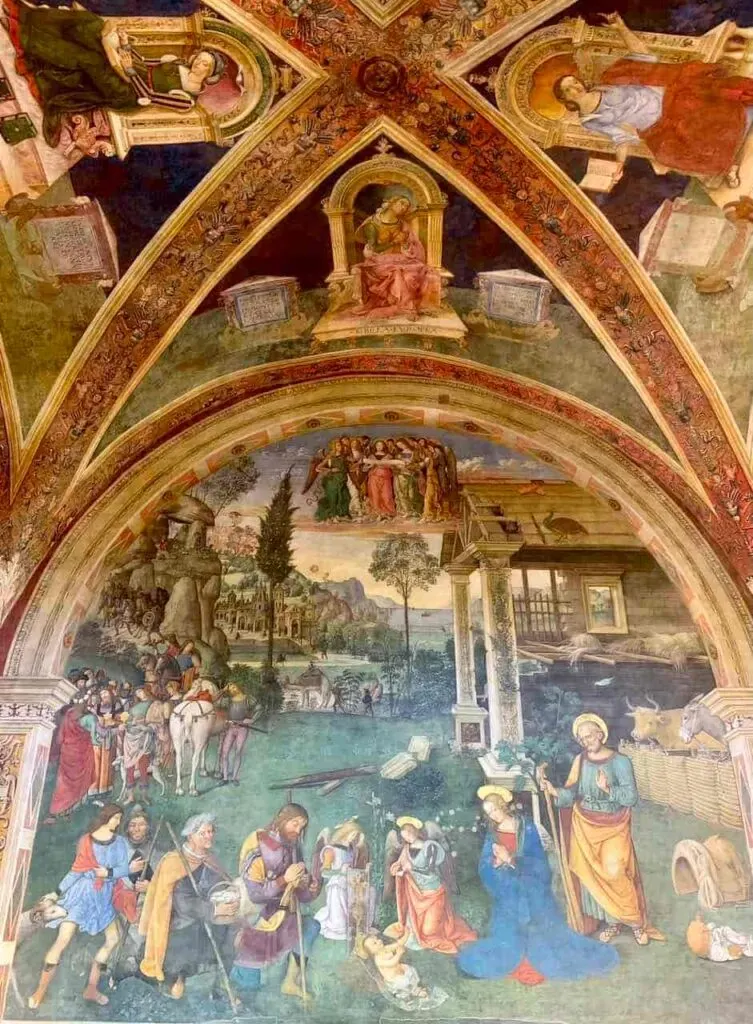 See the stunning frescoes of Baglioni Chapel in Spello is among the best things to do in Umbri a in Italy 