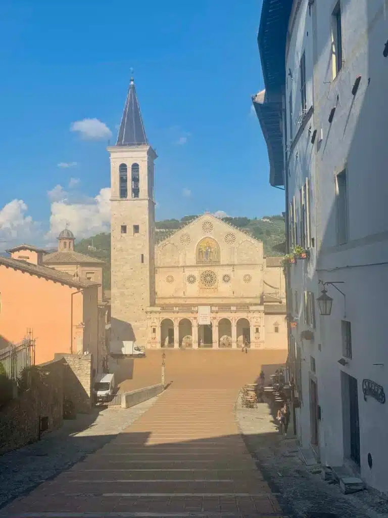 25 Best Things to Do in Umbria Italy (2023) 15 Visiitng the Cathedral of Spoleto is among the best things to do in Umbria Italy