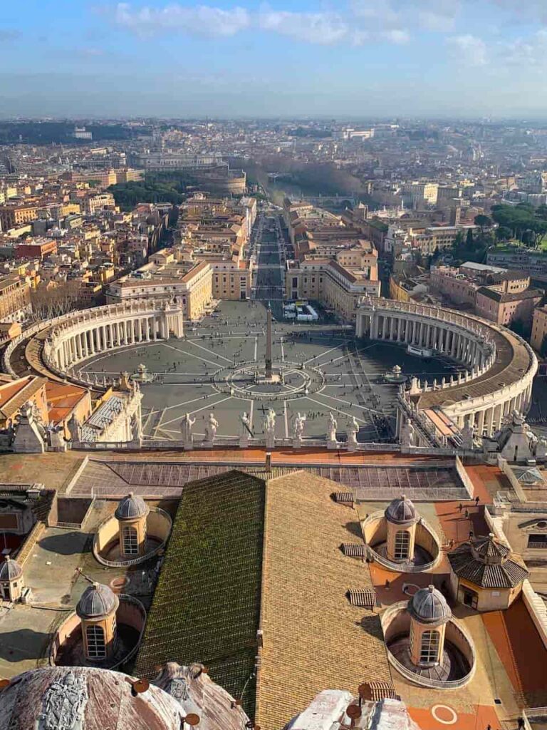 St Peter's square is a must-visit on any 2 days in Rome itinerary 