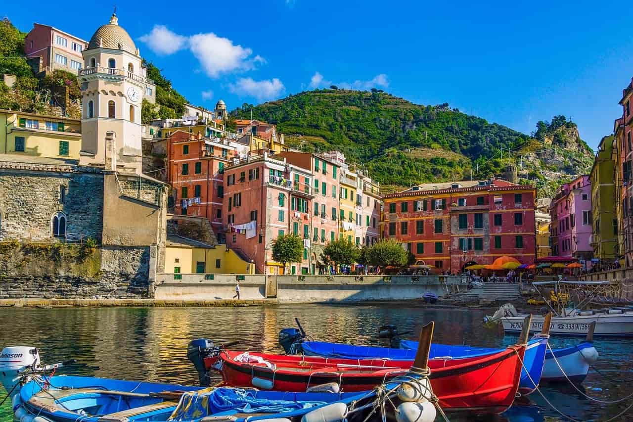 Swiiming in the harbour of Vernazza is among the best things to do in Cinque Terre
