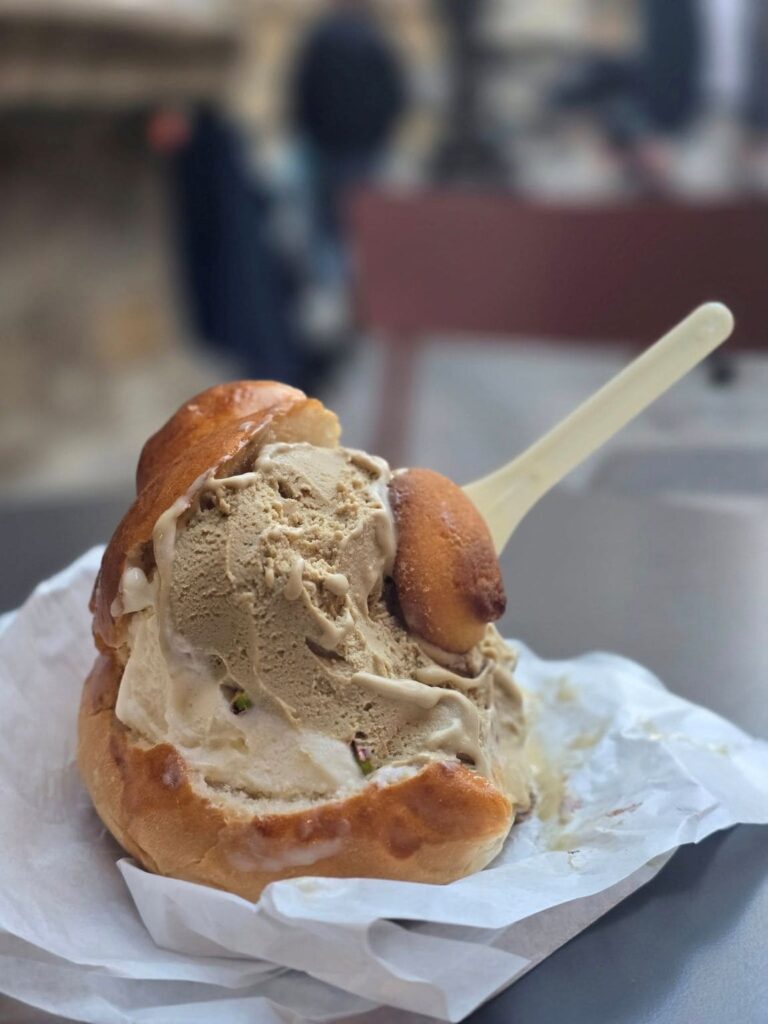 20 Unforgettable Things to Do in Palermo, Italy: Churches, Cannoli, and Crystal-Clear Seas 21 gelato con brioche