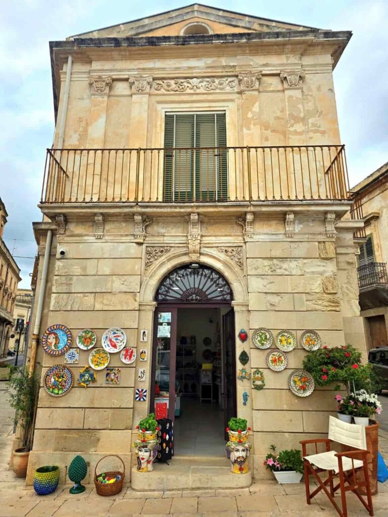 Ceramiche Anthos in Scicli Sicily 
