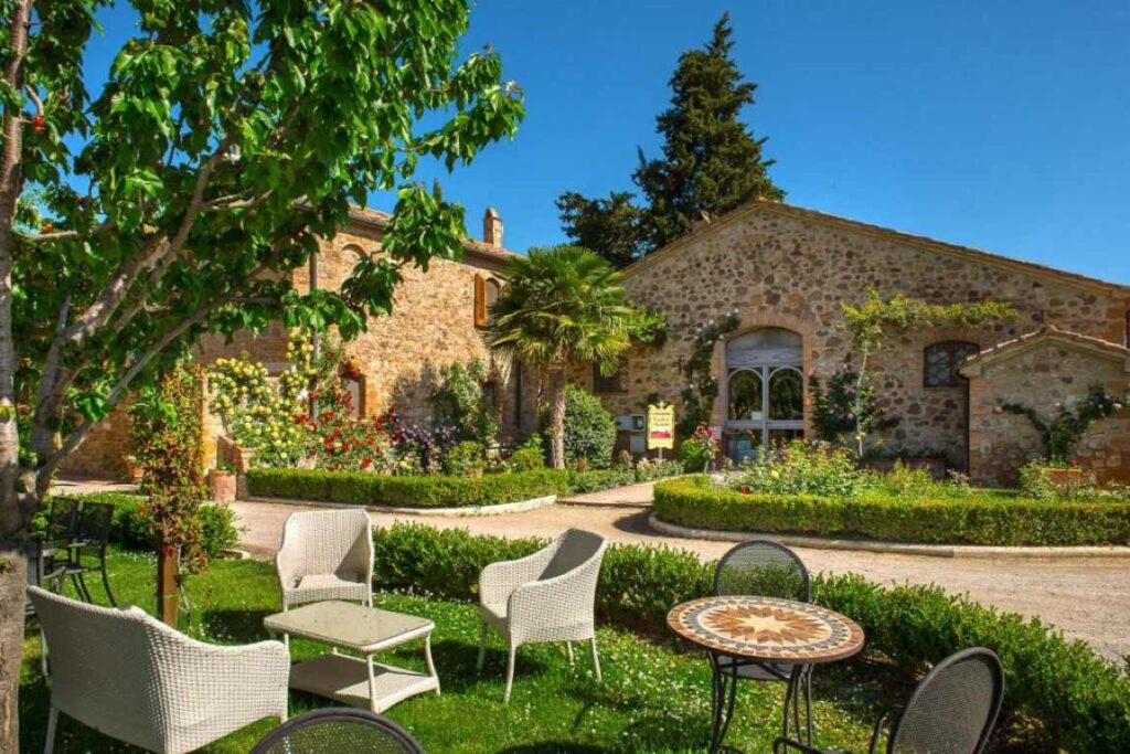Agriturismo Castello di Spedaletto . It is among the best agriturismo Tuscany. 