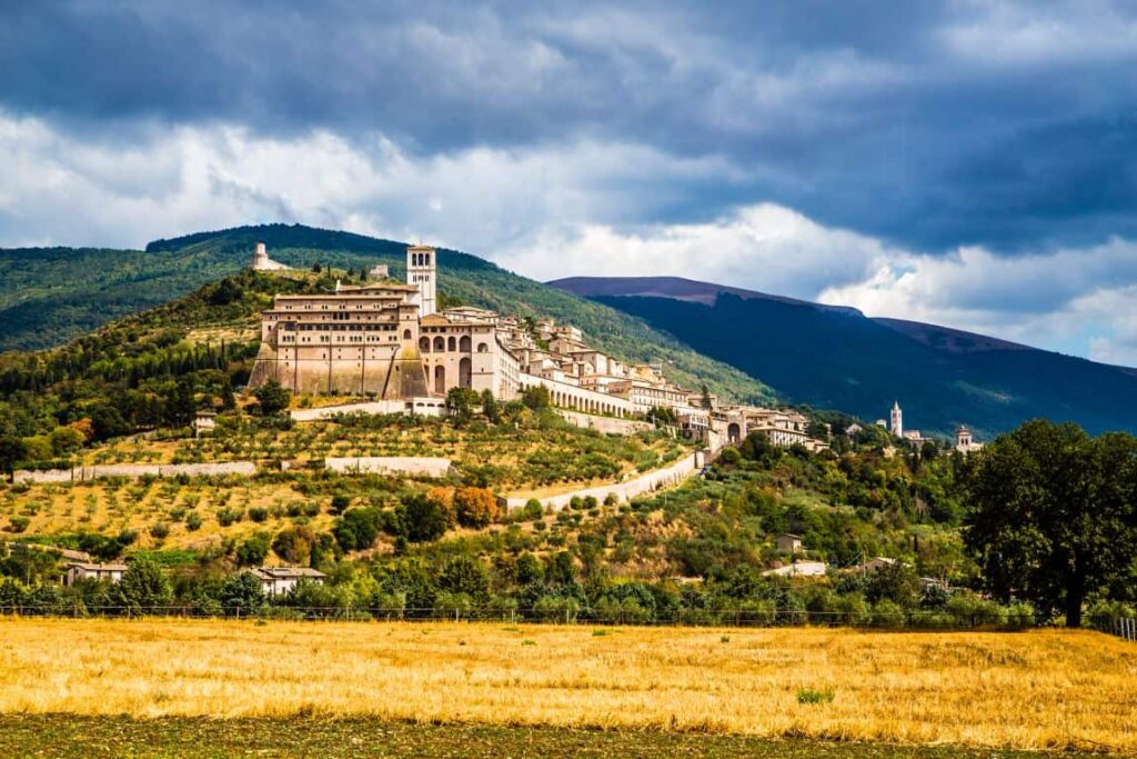 Italy in October Is Insanely Beautiful – See Why You Must Go 18 Assisi, Italy in October