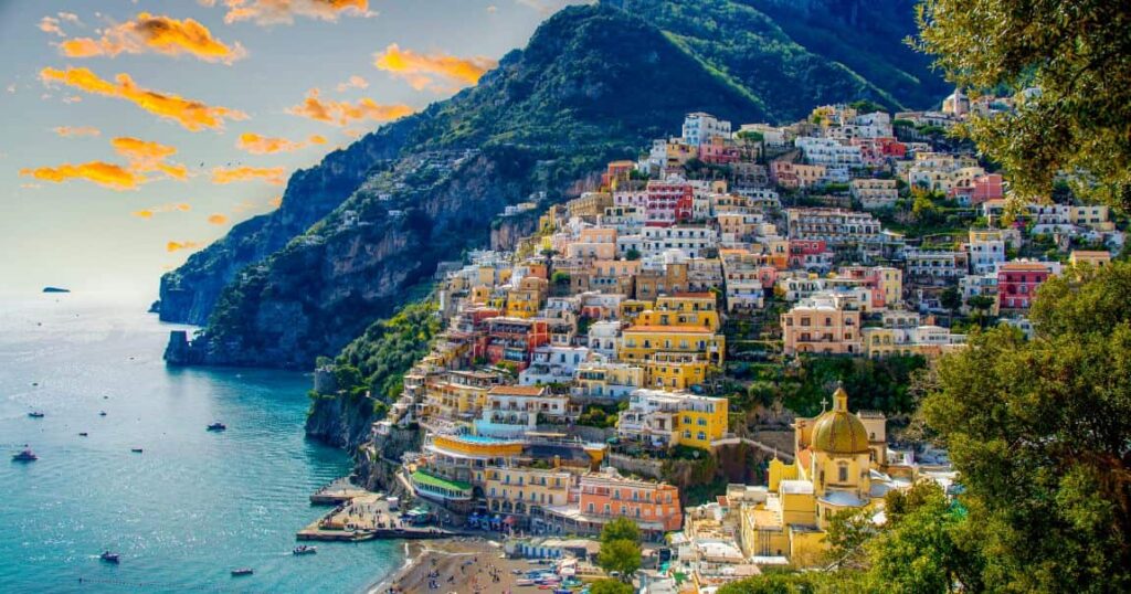 Italy in October Is Insanely Beautiful – See Why You Must Go 8 Positano, Italy in October