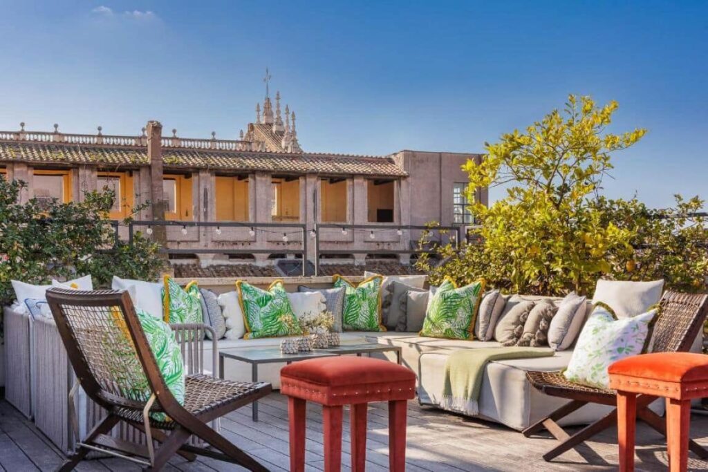 Singer Palace Hotel in Rome. it is one of the ebst hotels in Rome Italy. 