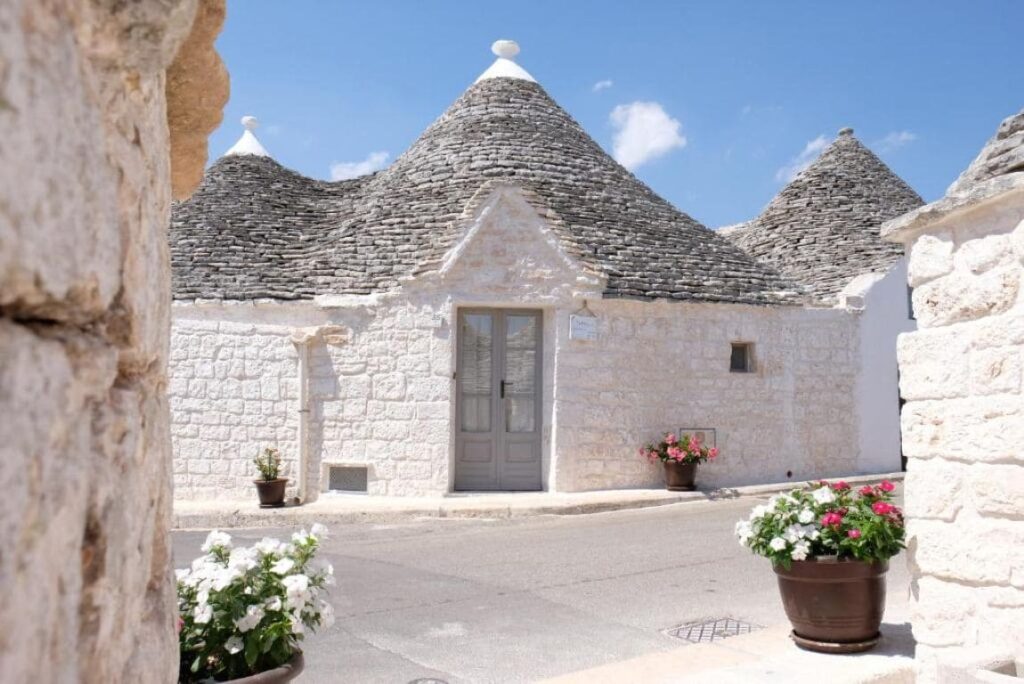 Trulli Soave in Alberobello, It is among the bets trulli hotels in Puglia Italy. 