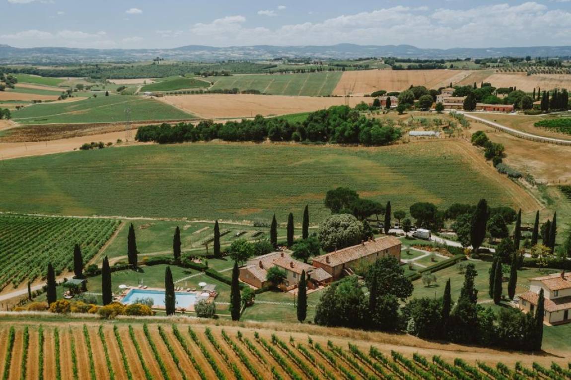 Via della Stella. It is one of the best agriturismo Tuscany.
