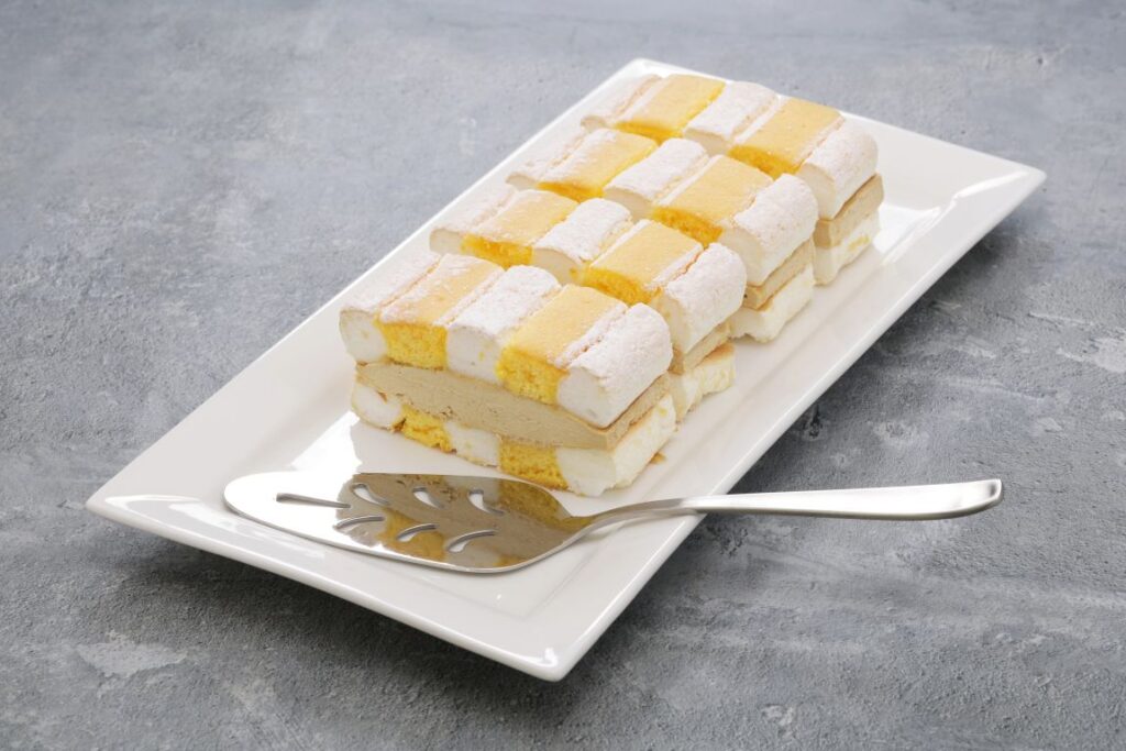 10 Traditional Viennese Desserts You’ll Fall in Love With in Vienna 12 Kardinalschnitte (cardinal slices). They are among the best Viennese desserts.